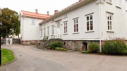 Vacker fest- eller kontorslokal i centrala Vänersborg! Unikt tillfälle! Vacker fest- eller kontorslokal i centrala Vänersborg! Unikt tillfälle!
